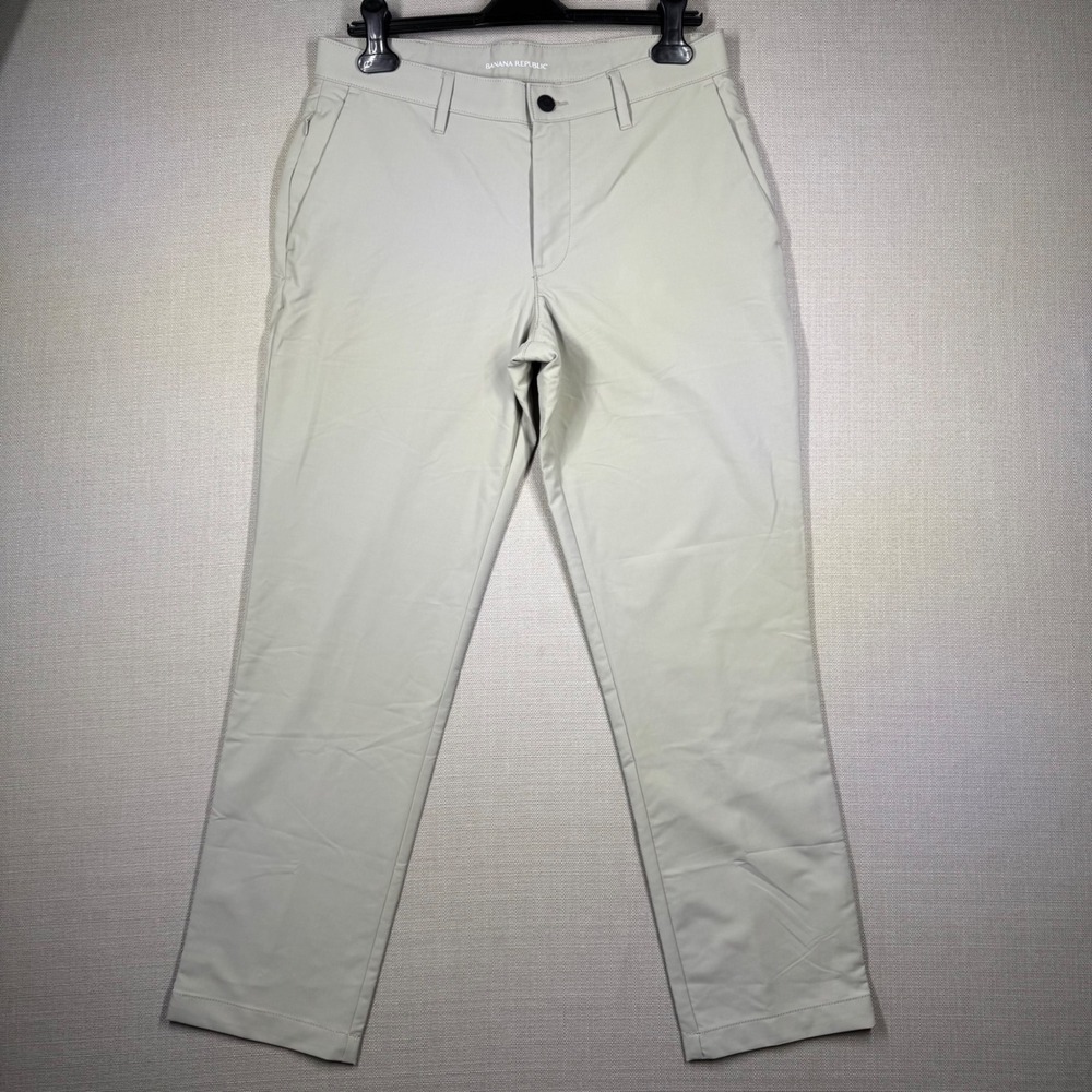 Banana Republic Mens Slim Core Temp Performance Pants 32x30 Light Khaki